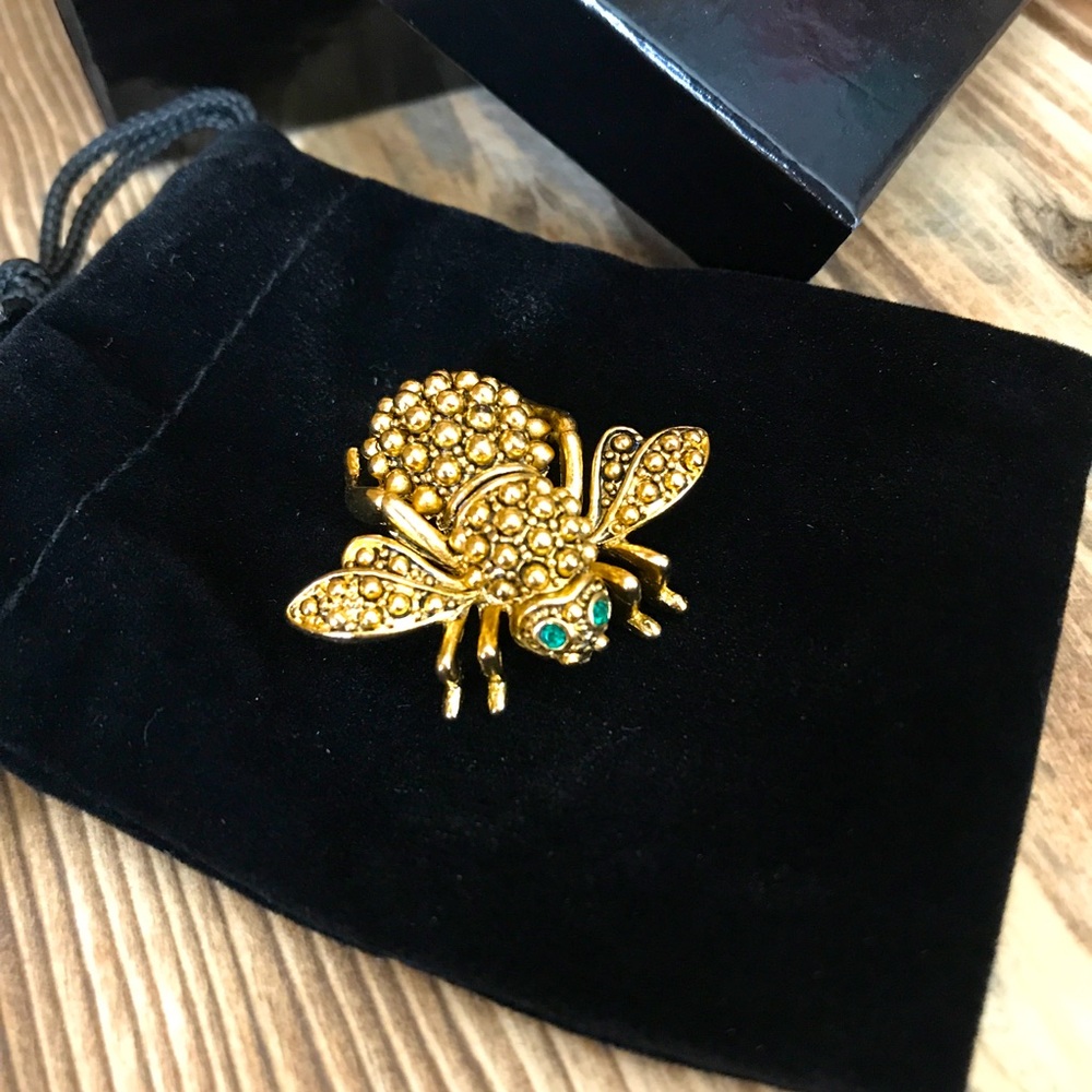 Joan Rivers Bead Textured Bee Brooch - Picture 2 of 8